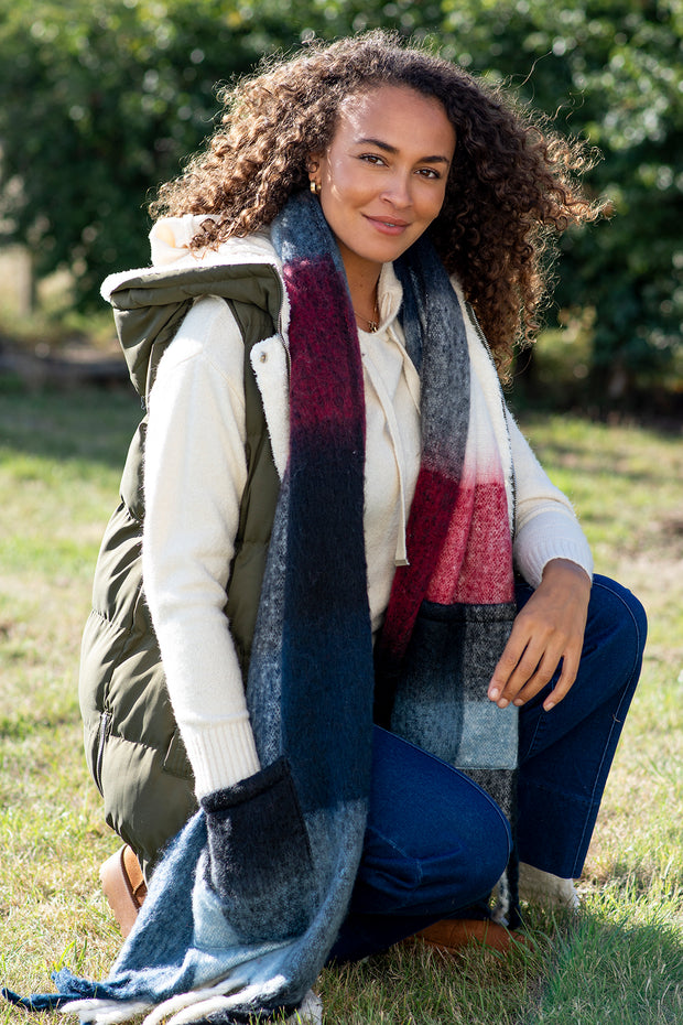 Check Pocket Scarf