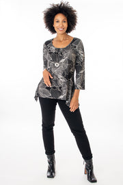 Mono outline floral hanky hem top with necklace
