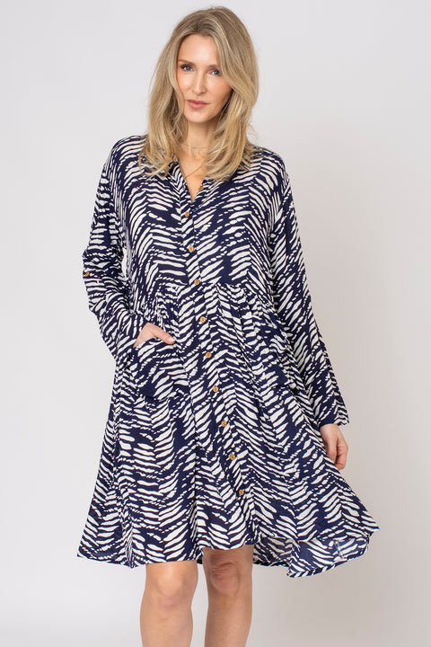 Scratchy chevron pocket longline shirt