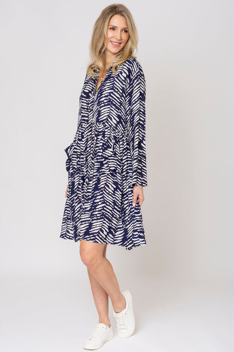 Scratchy chevron pocket longline shirt