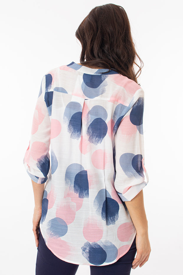 Spot notch neck blouse