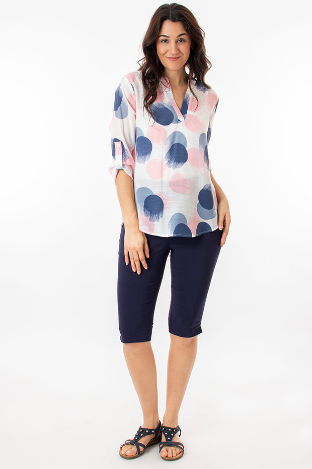 Spot notch neck blouse