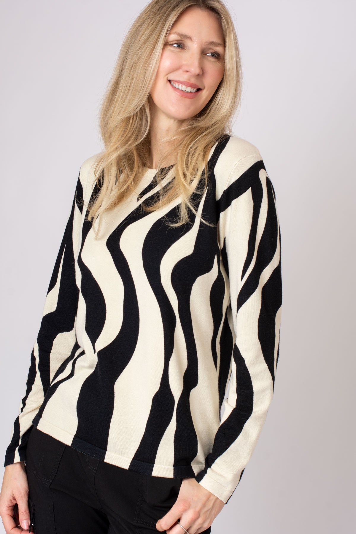 Vertical Wave Printed Jumper – The Stock Shop