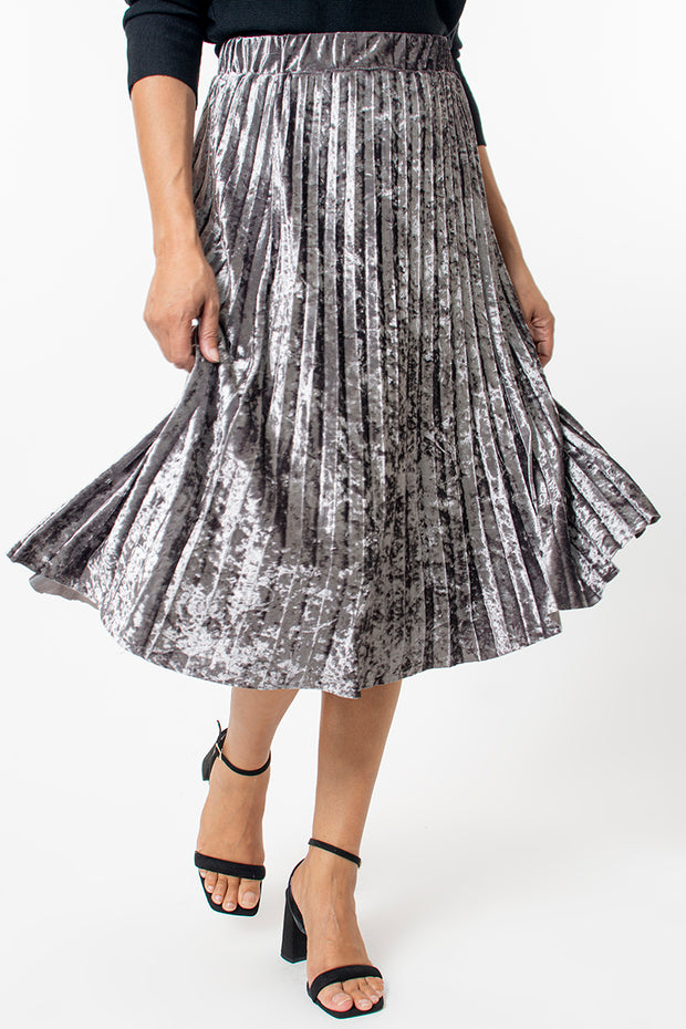 Velvet pleated skirt
